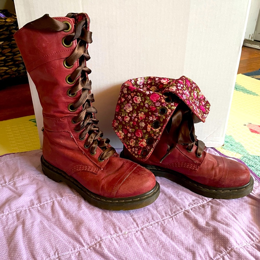Vintage Burgundy Floral Dr. Airwair Martens